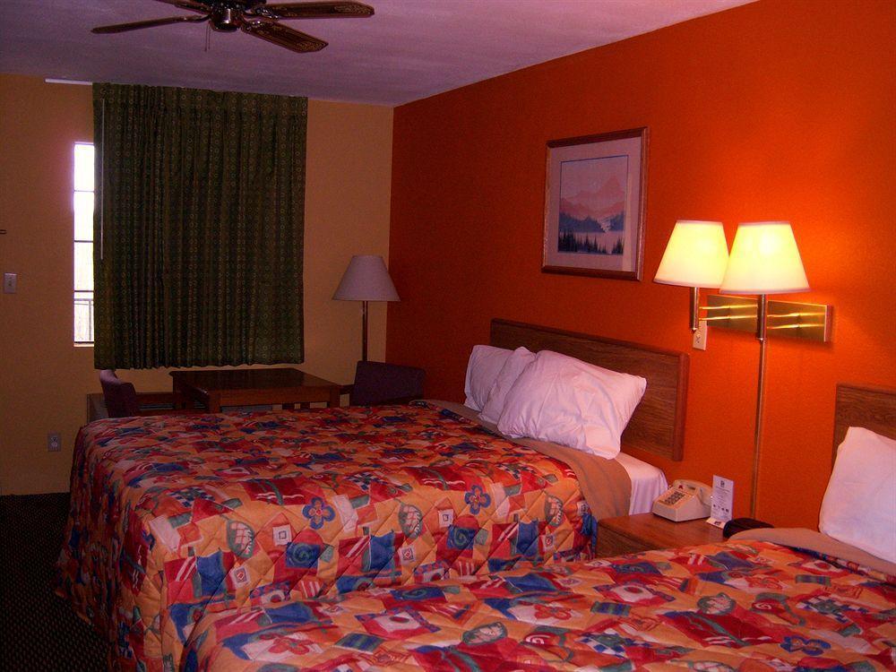 Days Inn غنترسفيل المظهر الخارجي الصورة