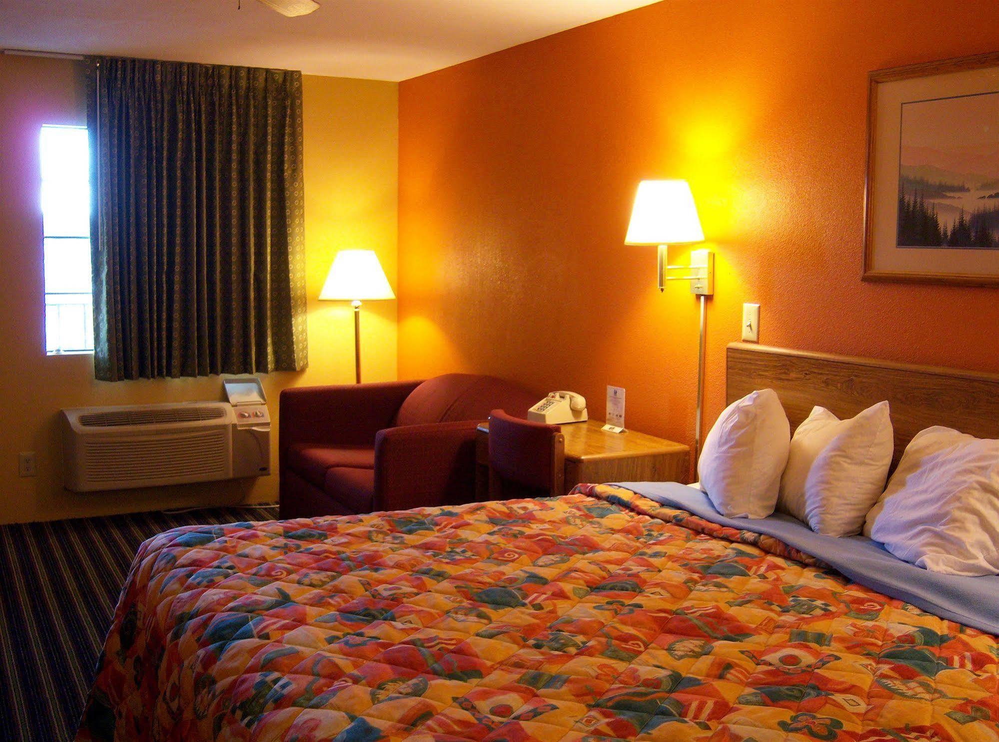 Days Inn غنترسفيل المظهر الخارجي الصورة